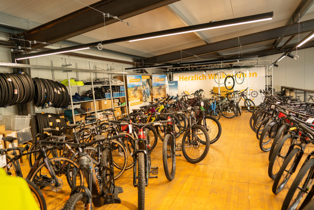 Showromm/Bikestore 04